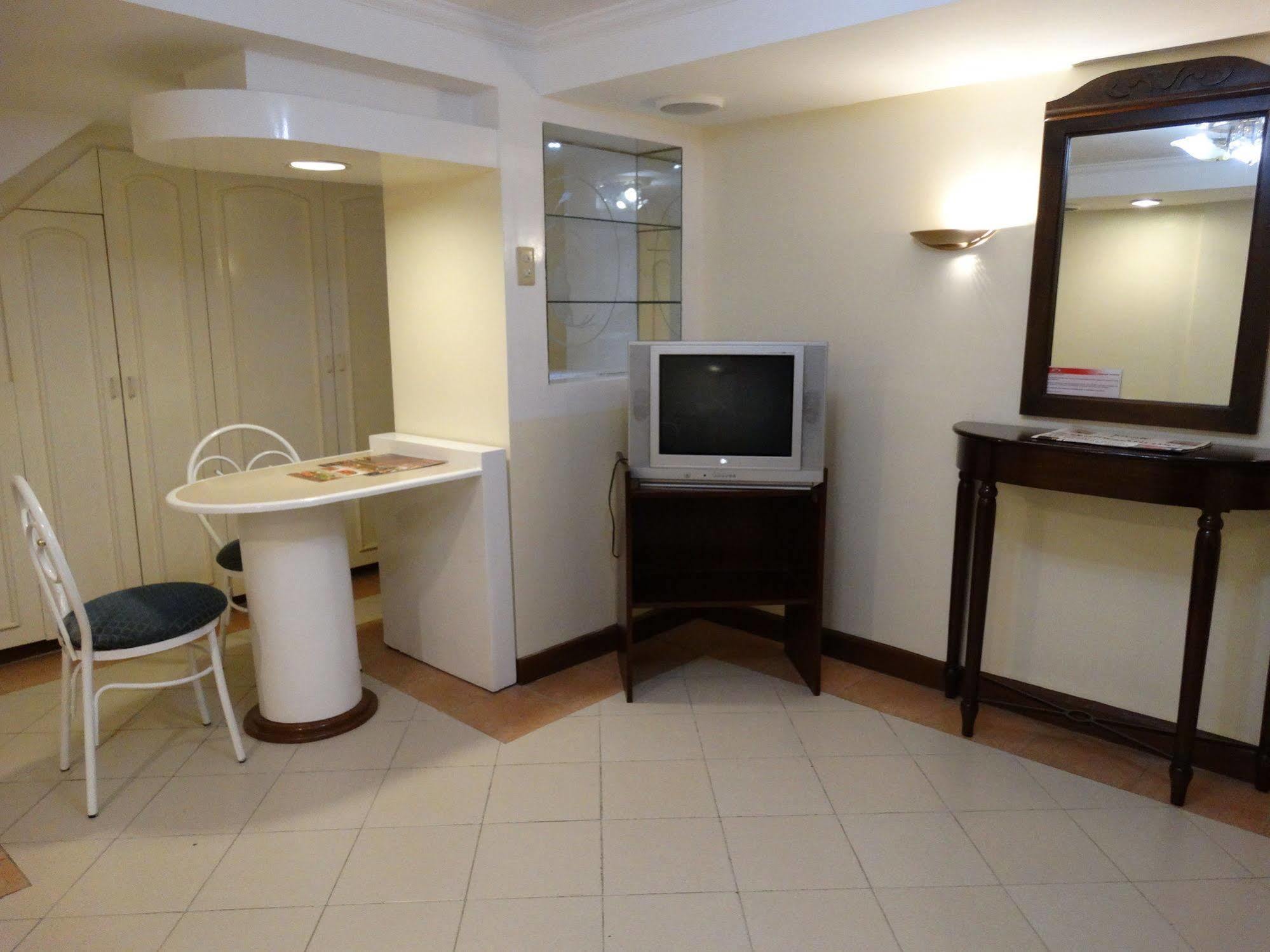 Cherry Blossoms Hotel Manila